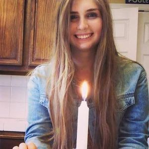 Meet your Posher, Careen